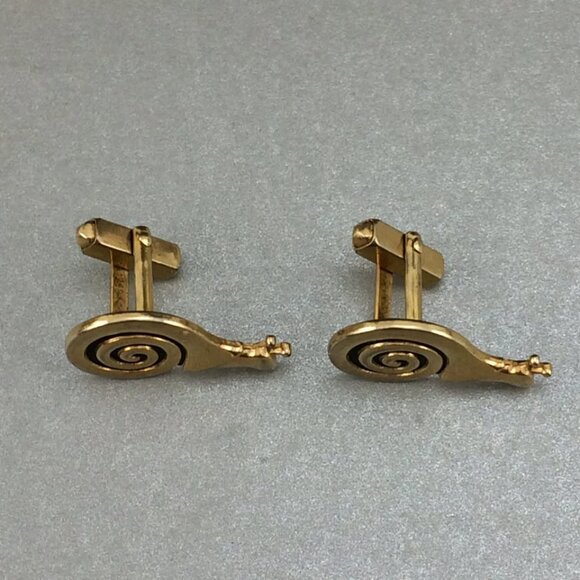 Vintage Goldtone Metal Snail of Patience Cufflinks by Anson Unisex - Picture 3 of 9